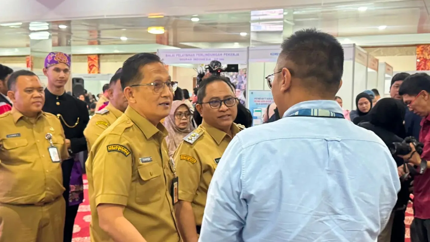 Pelayanan dan kegiatan ketenagakerjaan Disnaker Provinsi Jawa Timur